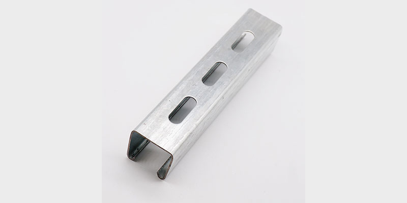 41*41 2.0mm Slotted Channel （6m）